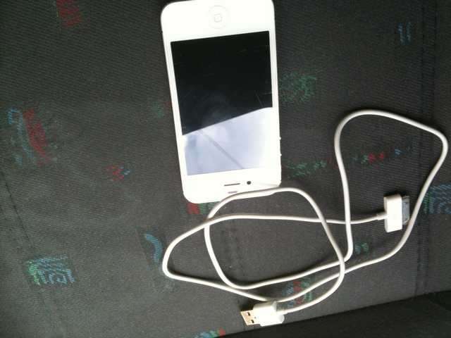 I PHONE 4S WEISS 32GB mit rechnung